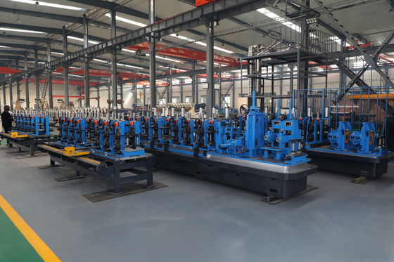 Ελασματοποιημένος εν ψυχρώ σωλήνας λουρίδων χάλυβα που κατασκευάζει τη μηχανή με το σε απευθείας σύνδεση τέρμα