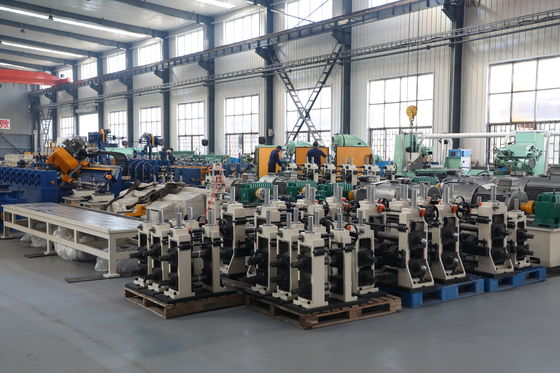 Μηχανή μύλου σωλήνων συγκόλλησης ZY20 HF φ10-26mm Στρογγυλός Χαλύβδινος Σωλήνας 0,4-1,5mm 100kW Γραμμή Στερεάς Κατάστασης