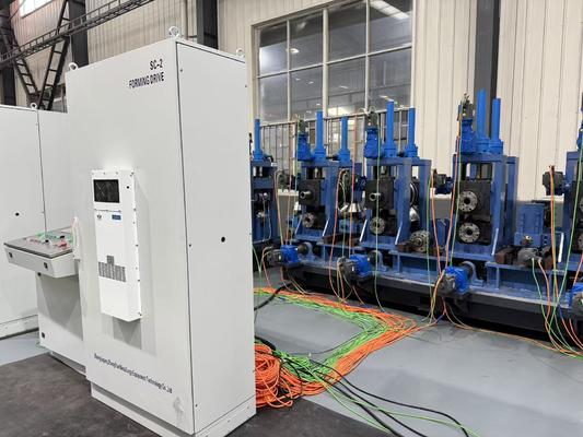 Πετώντας σωλήνας πριονιών που διαμορφώνει τη μηχανή χάλυβας 2 ίντσας γύρω από το σωλήνα τμημάτων σωλήνων